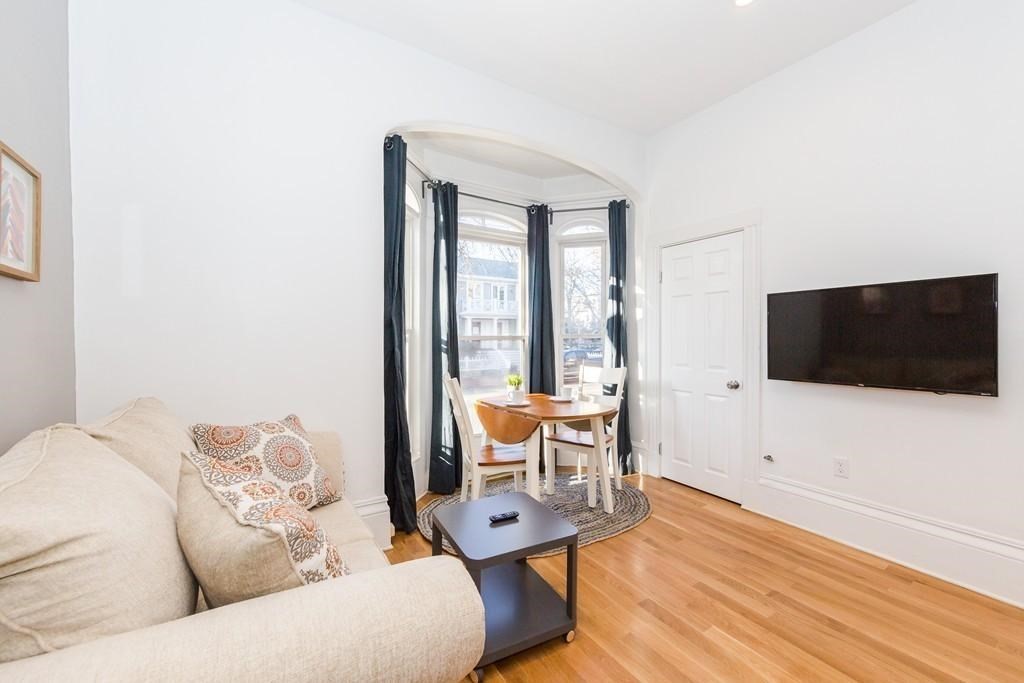 50 Magazine St, Cambridgeport