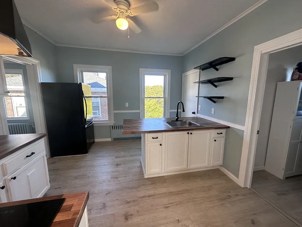 27 Prescott Ave, Chelsea