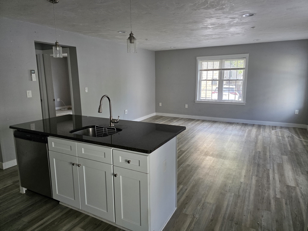 75 Merriam Ave, Leominster