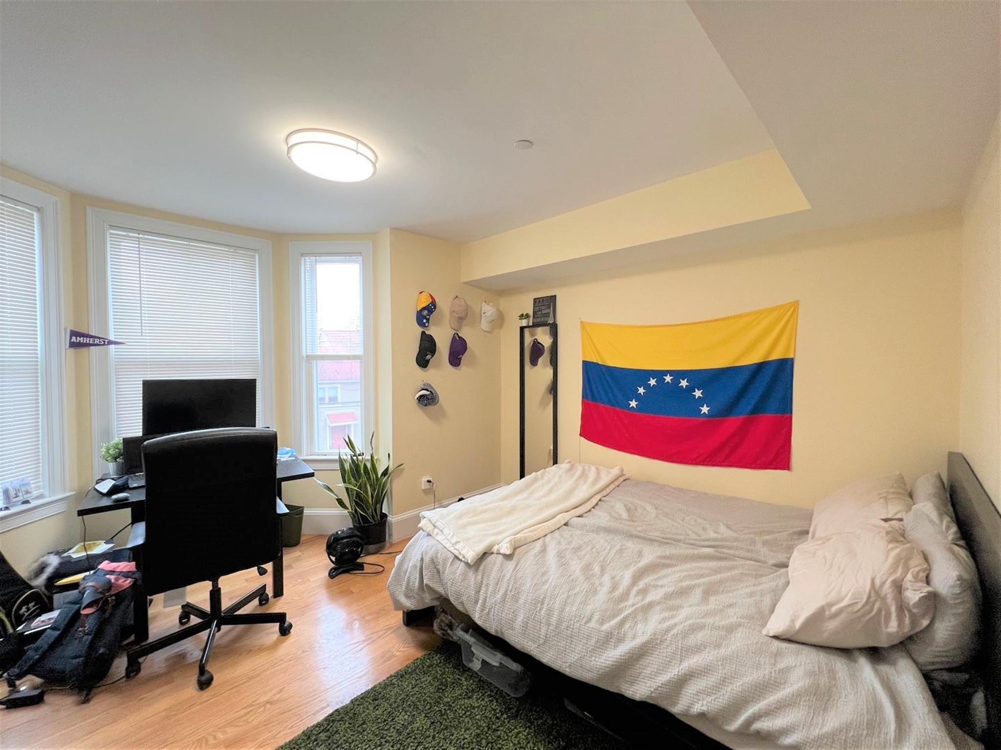 183 River St, Cambridgeport