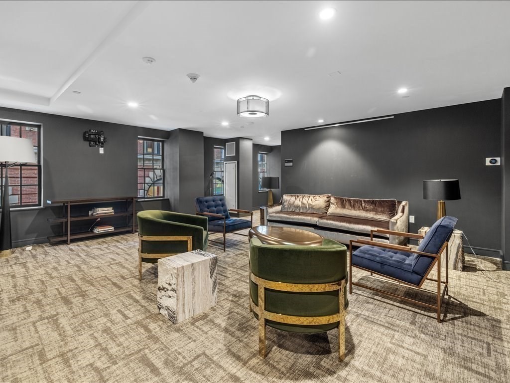 110 Broad St, Waterfront