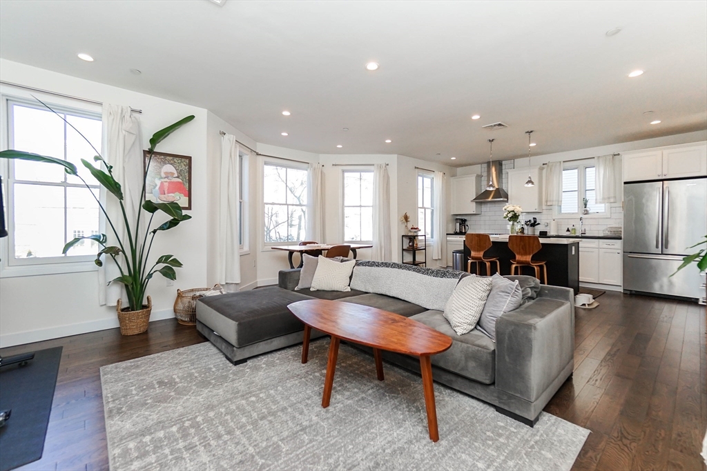 213 East Eagle St, East Boston