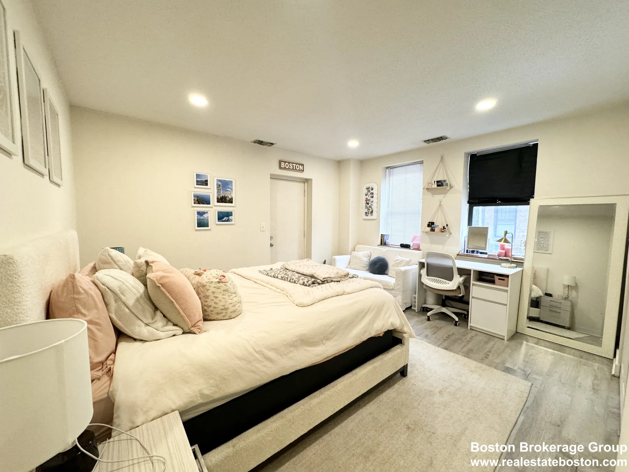 71 Gainsborough St, Fenway