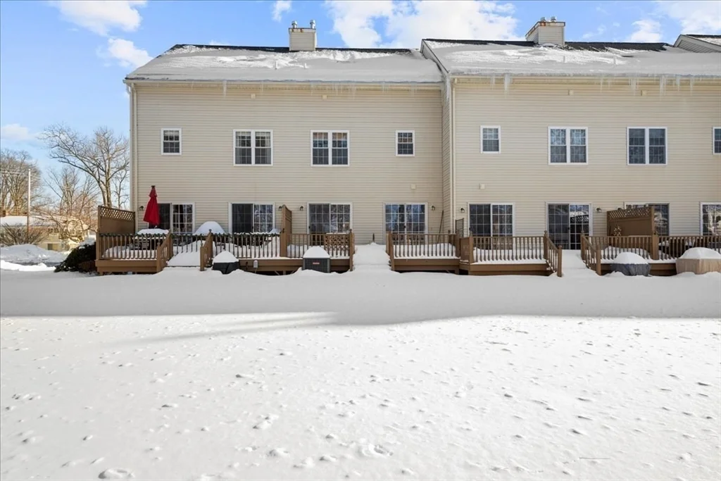 67 N Quinsigamond Ave, Shrewsbury