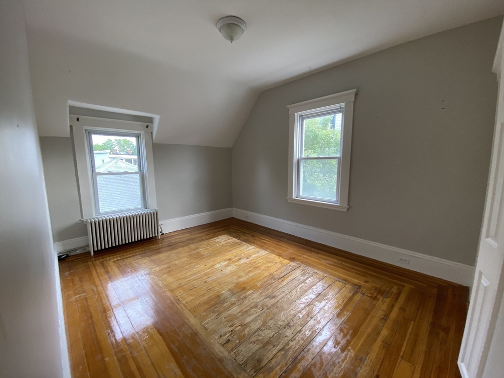 8 Trafford St, Quincy