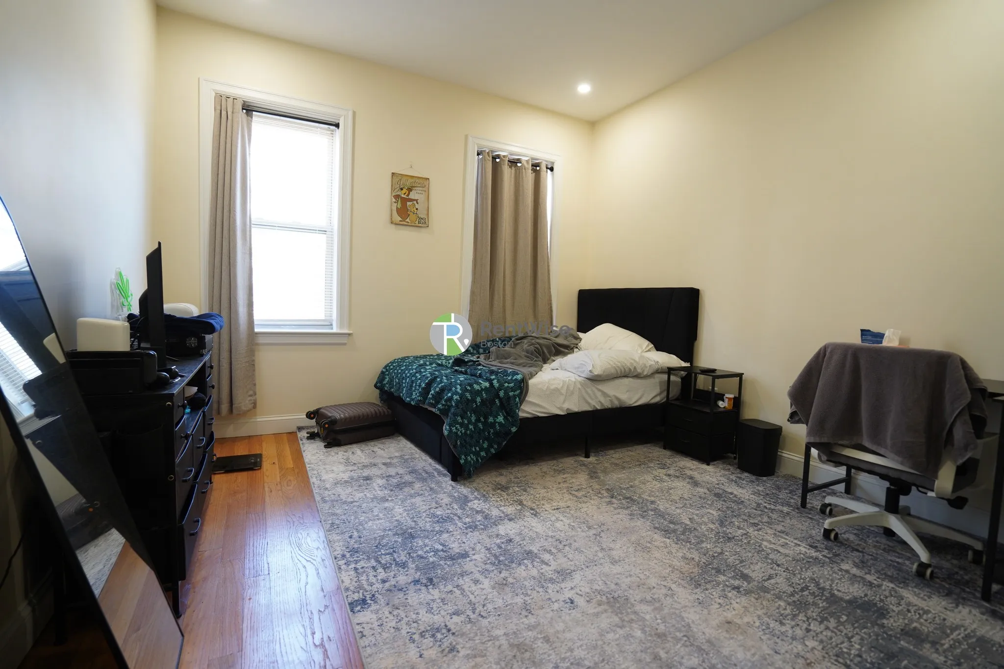 29 Queensberry St, Fenway