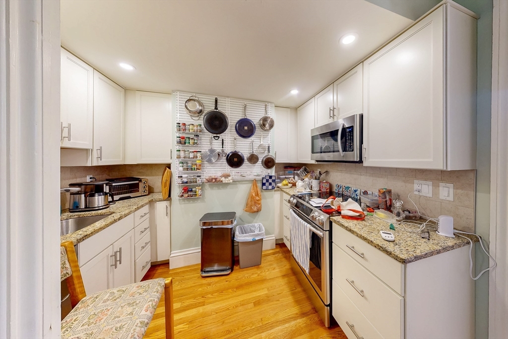 231 Beacon St, Back Bay