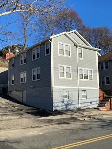 96 Walnut St, Mount Auburn