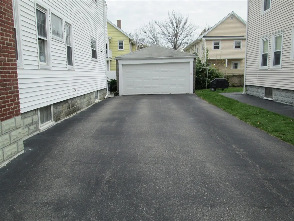 81 Webster St, Arlington