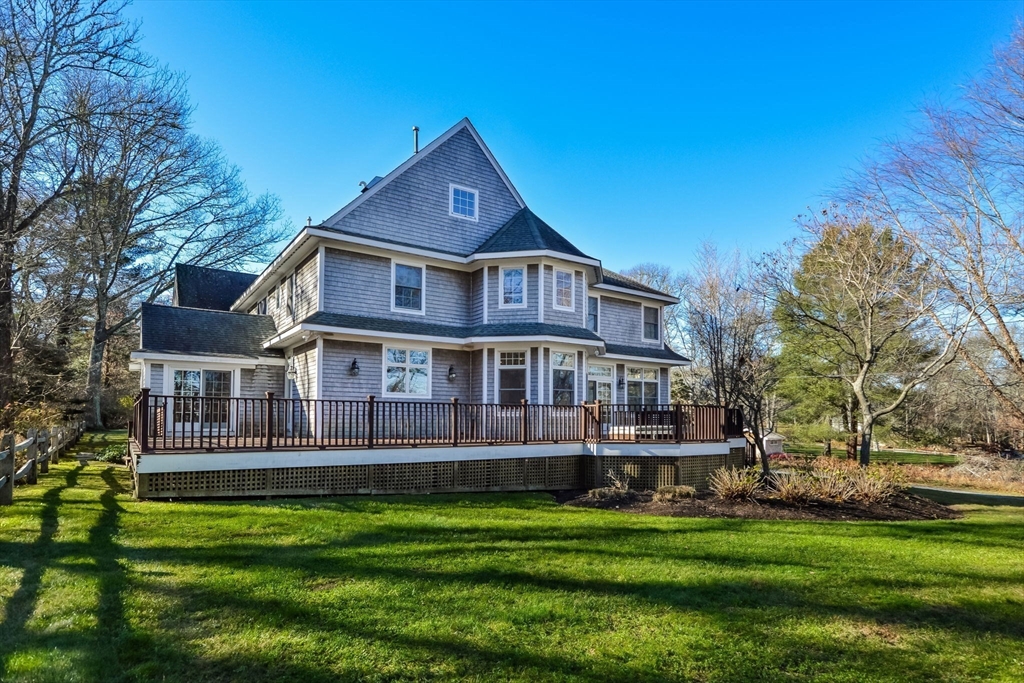 1 Puddingstone Ln, Acoaxet