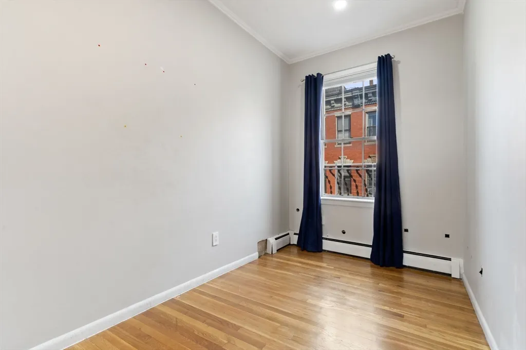 64 West Cedar St, Beacon Hill