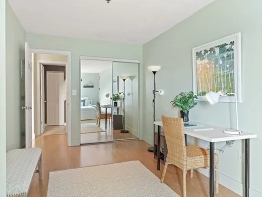 15 N Beacon St, Allston