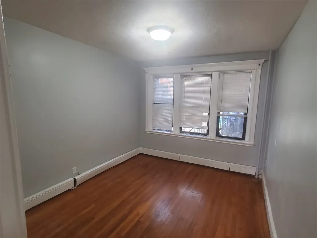 76 Walnut Park, Roxbury