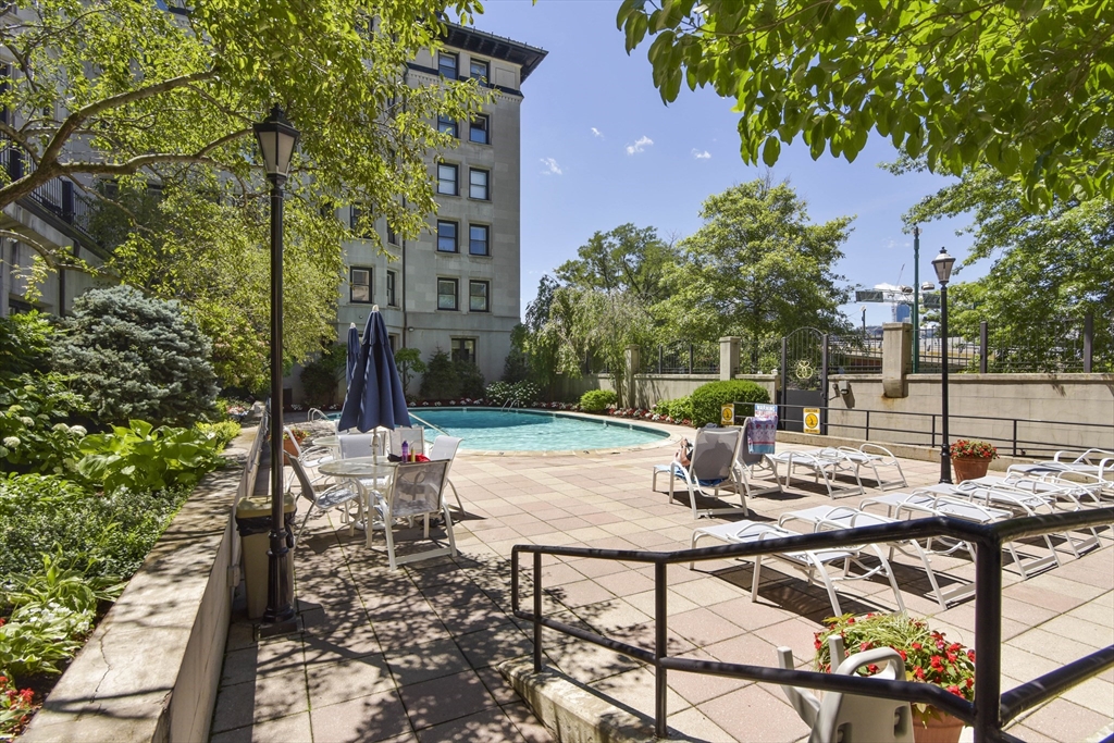 416 Commonwealth Ave, Back Bay