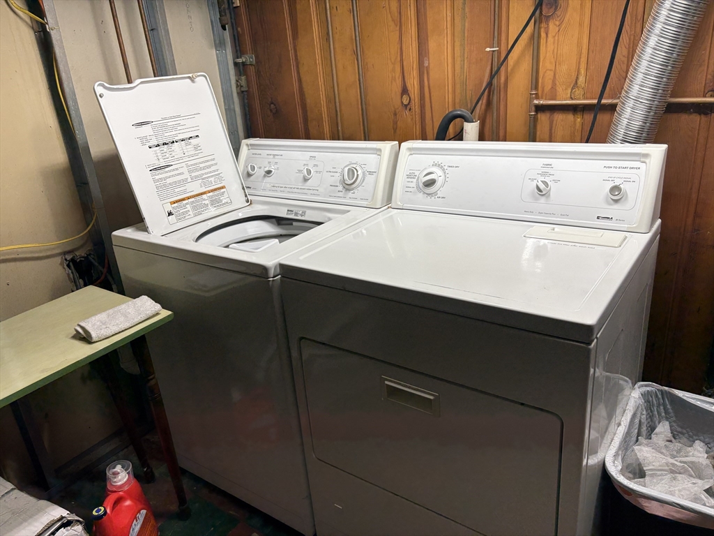 27 Knoll St, Roslindale