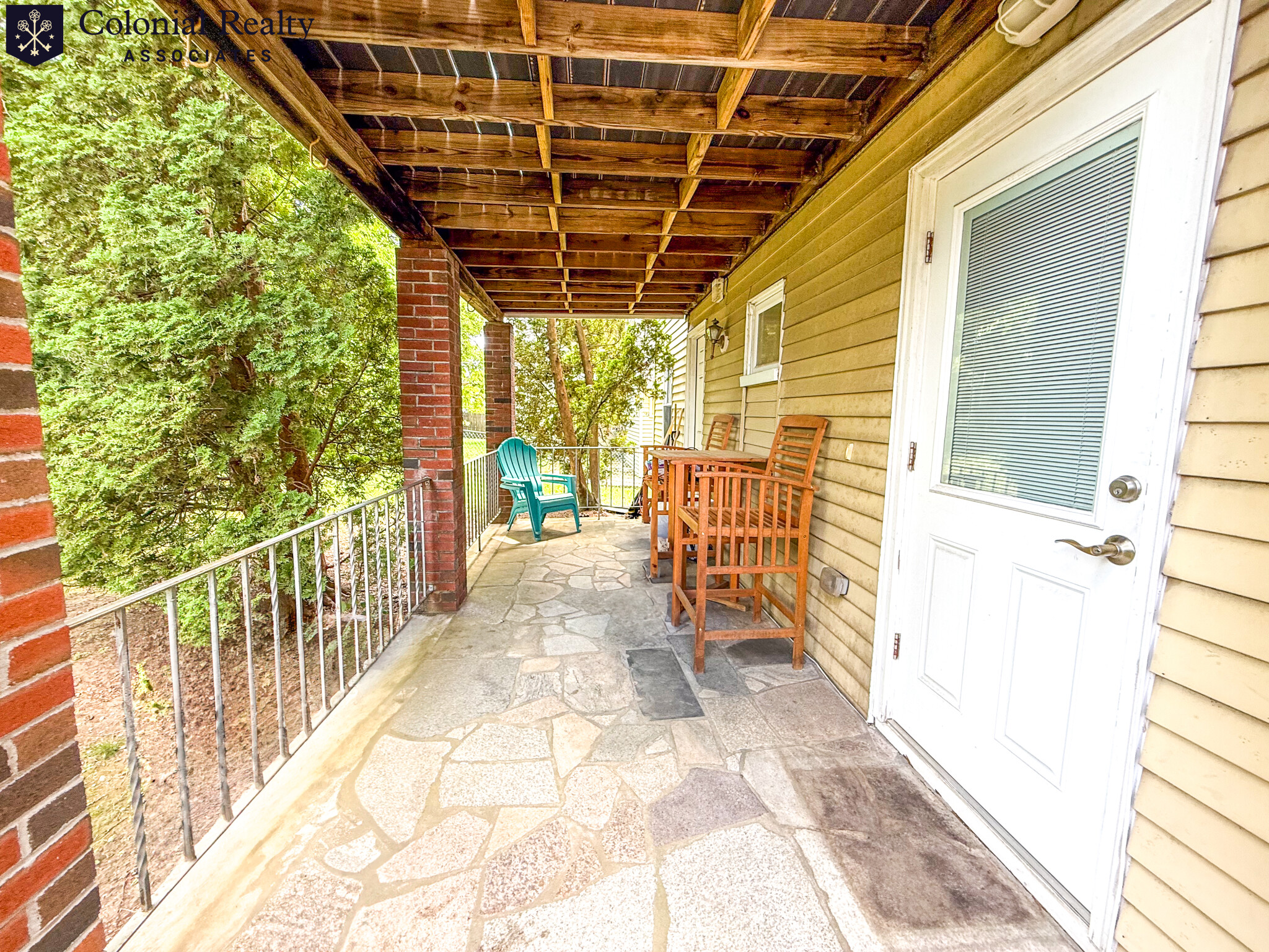 81 Putnam St, East Watertown