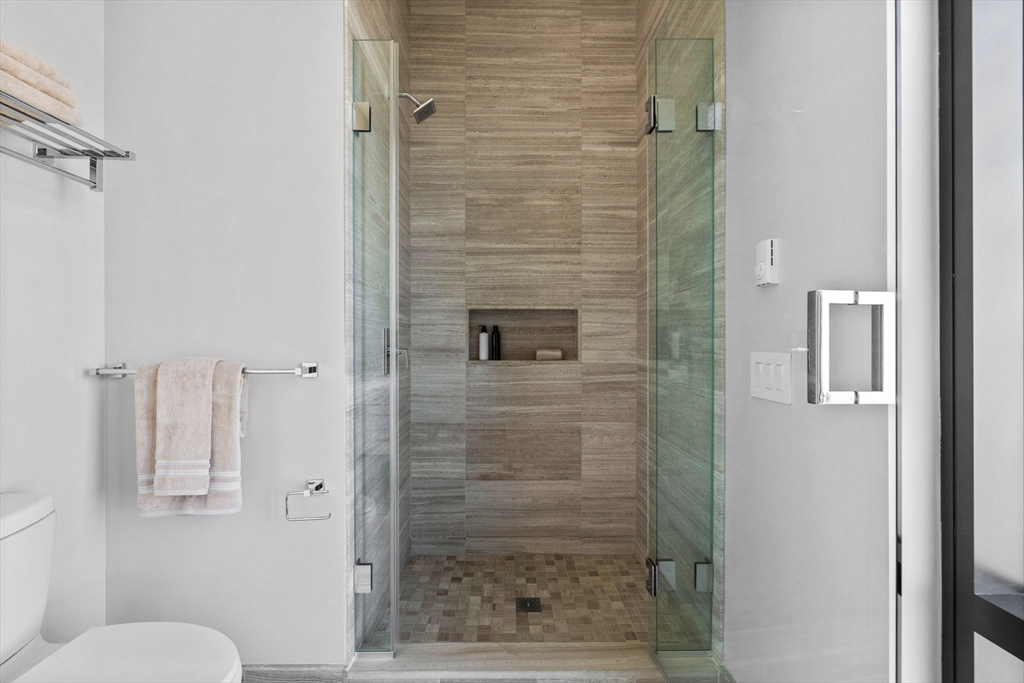 40 Traveler, South End