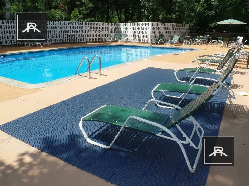 101 Monmouth St, Longwood