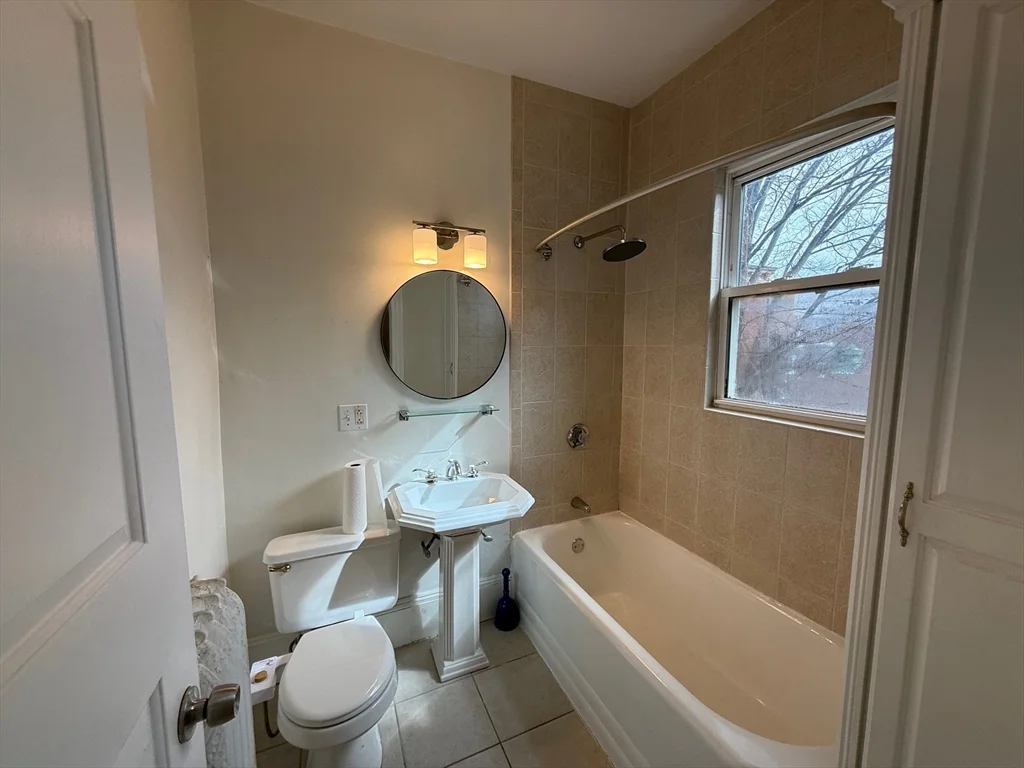 221 Shurtleff St, Chelsea
