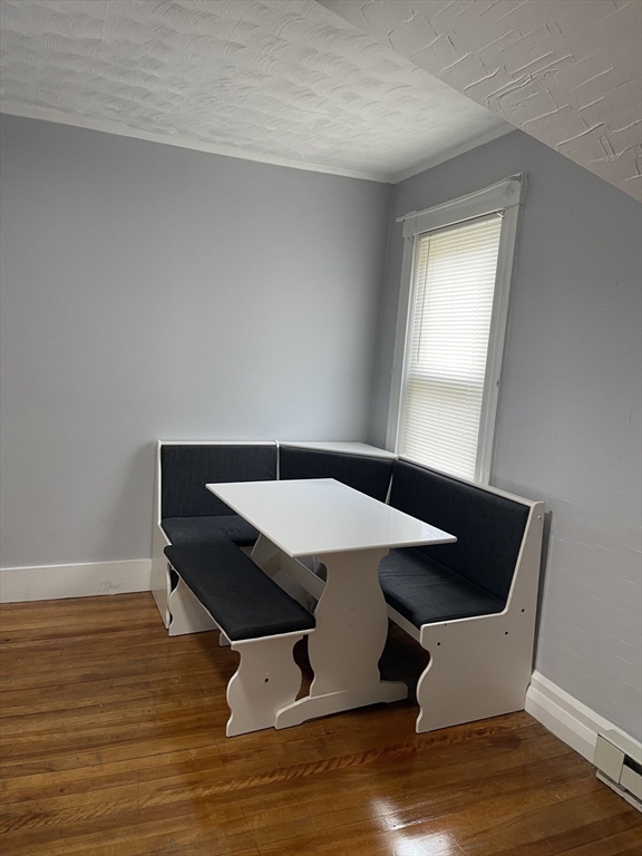 462 Main St, Gardner