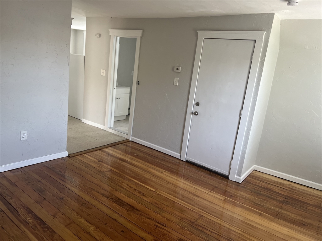 27 Warren Ave, Malden