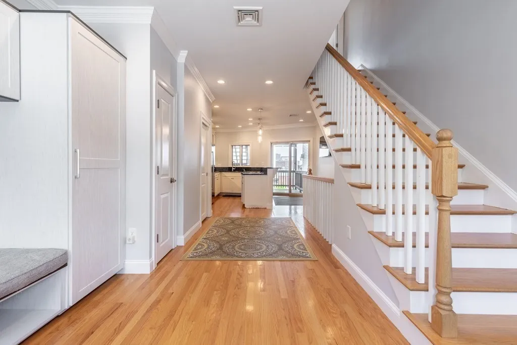 32 Emerson St, South Boston