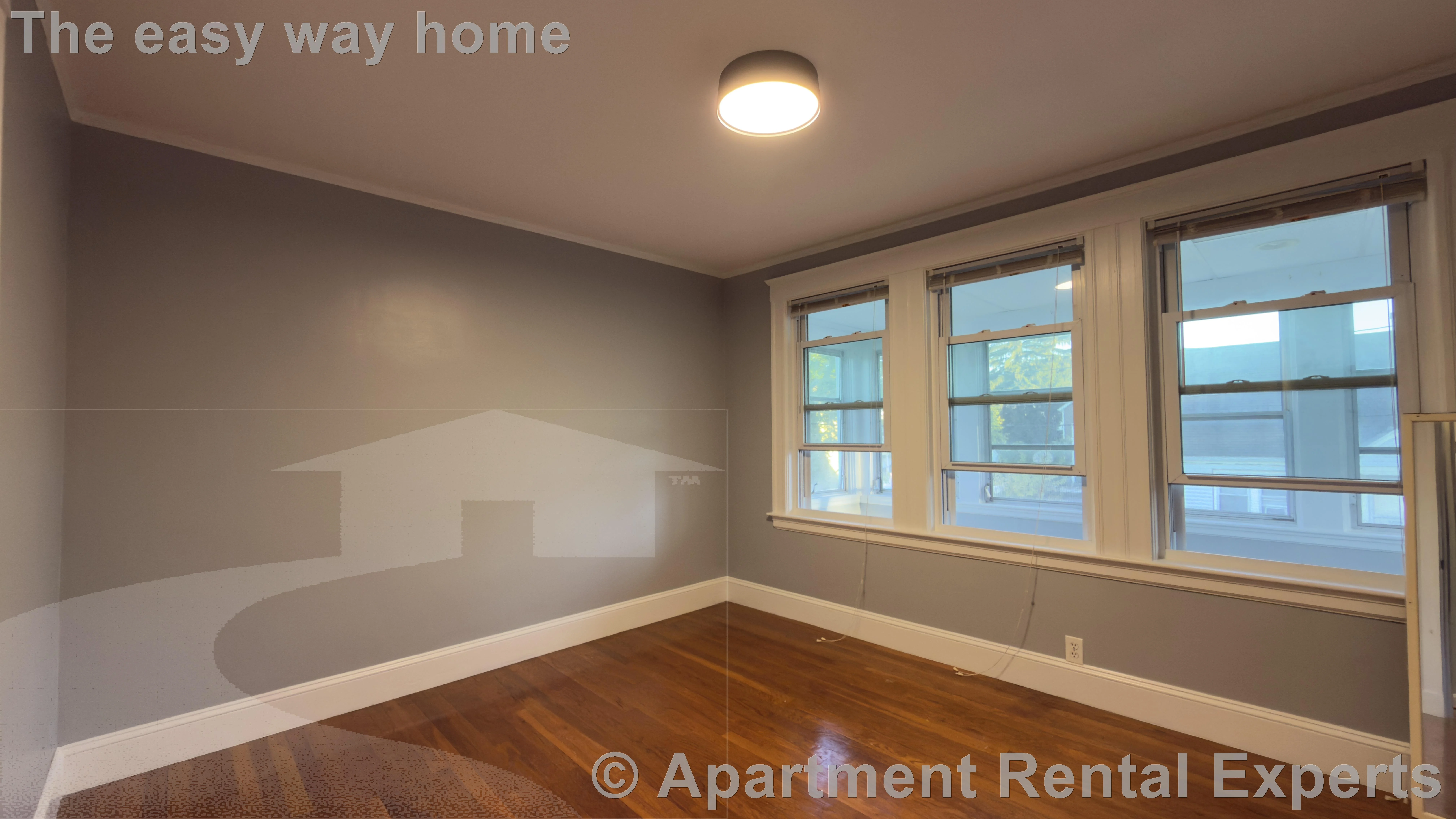 62-64 Billings Ave, Tufts