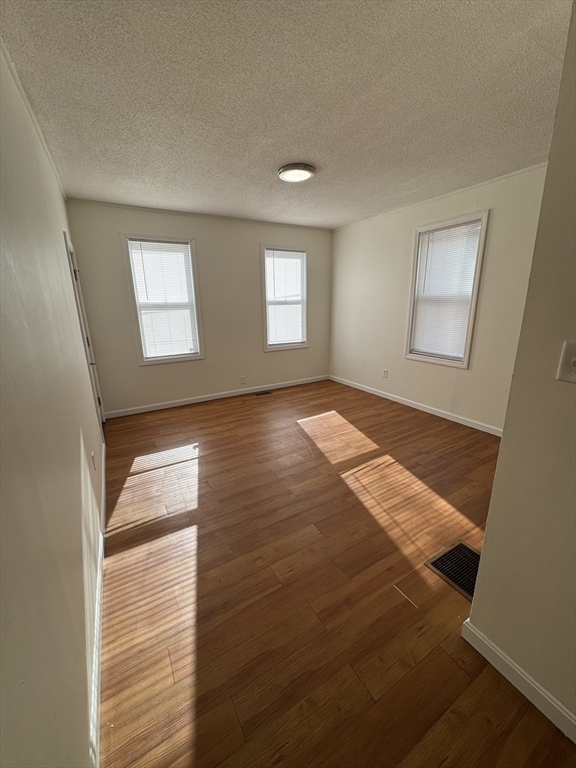 11 Harmony St, South End