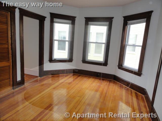 101 Heath St, Winter Hill