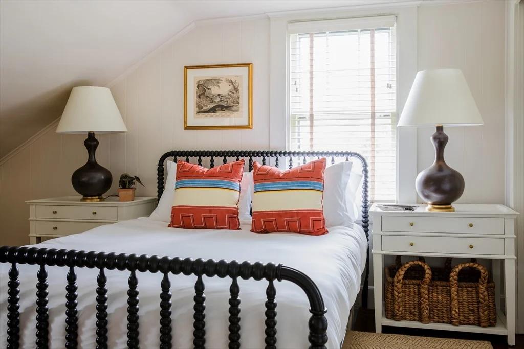 77 Sparks Ave, Nantucket