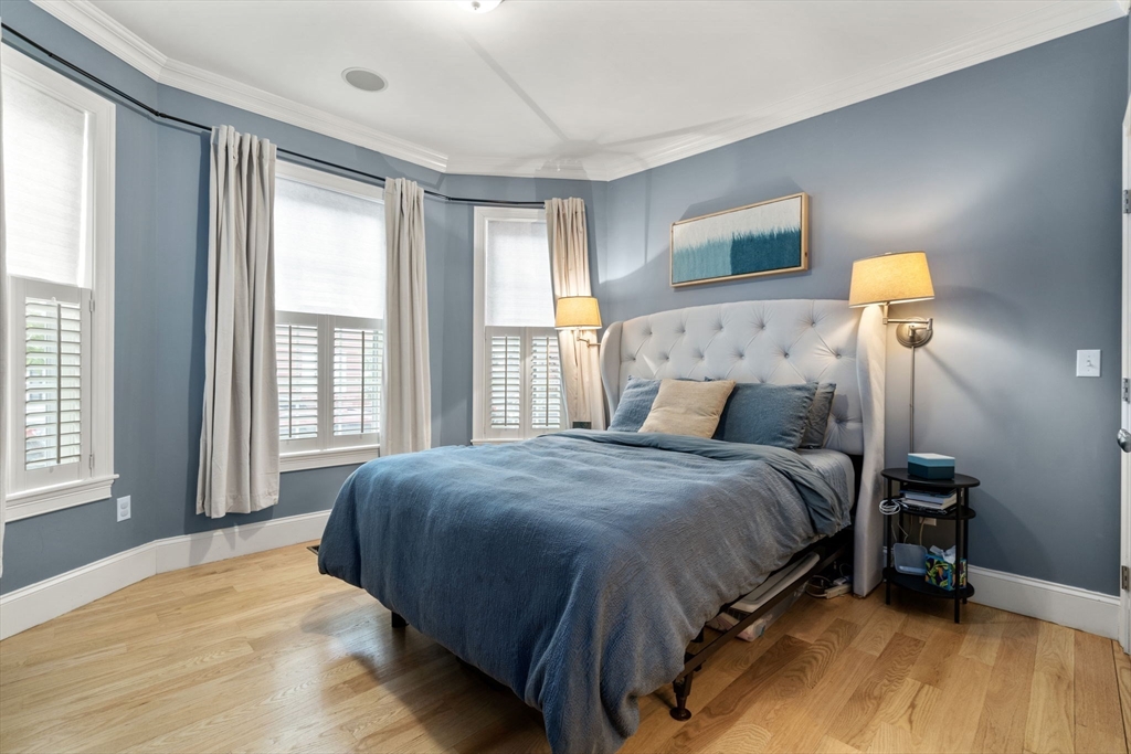 192 W 6th St, South Boston