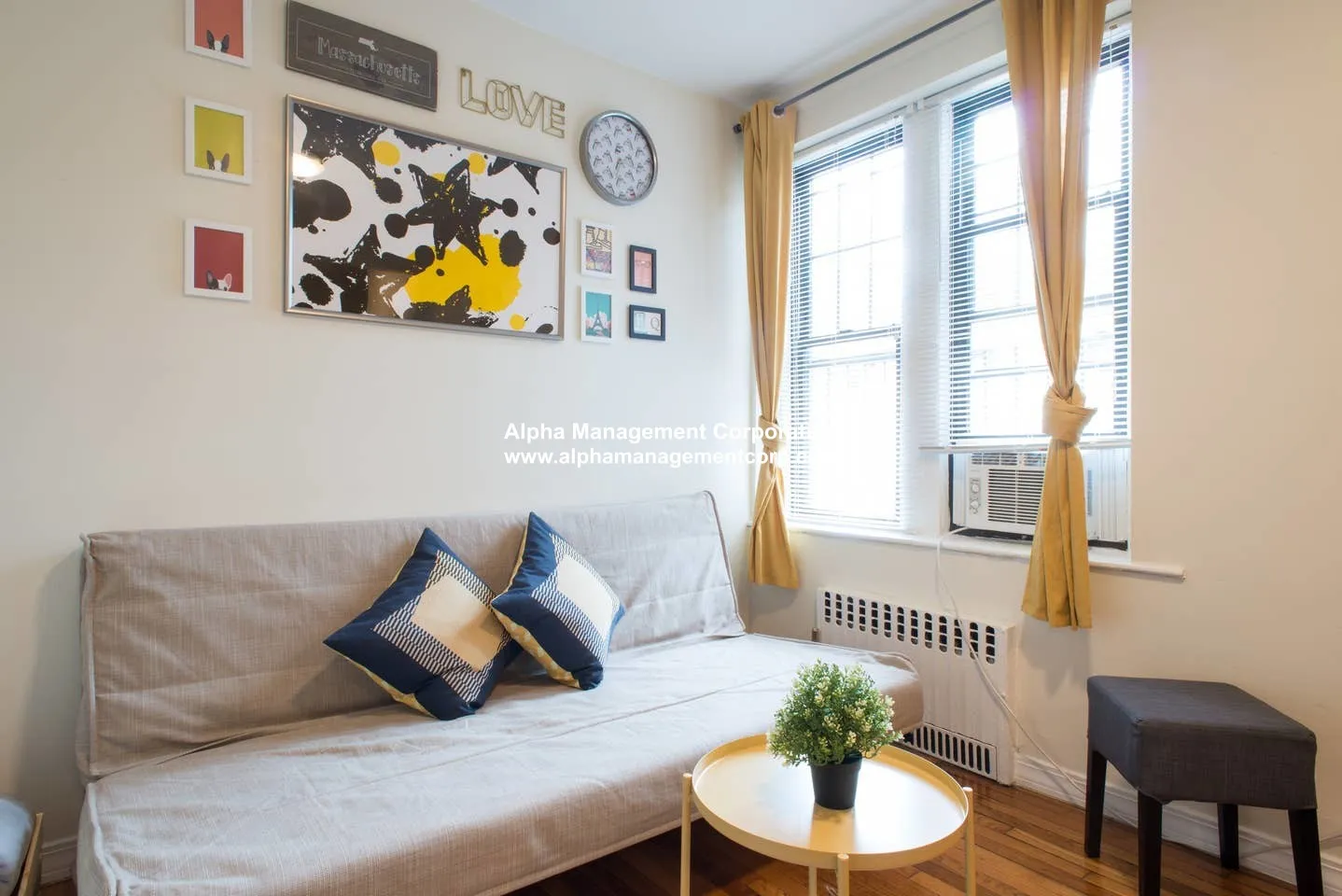 58 Queensberry St, Fenway