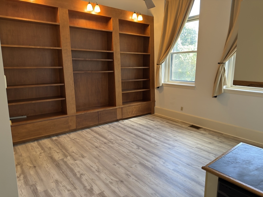 280 Village St, Medway