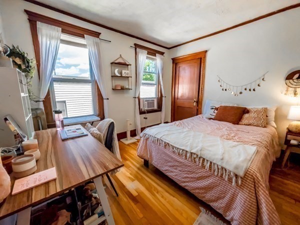 26 St Rose St, Jamaica Plain