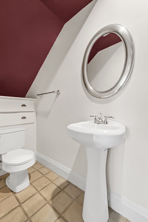 1760 Beacon St, Brookline