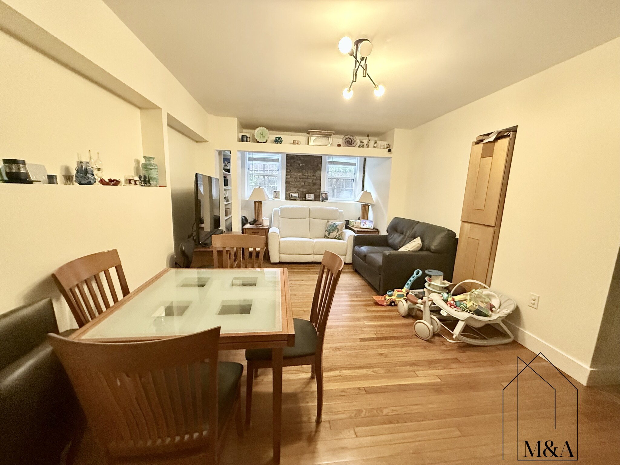 12 Ware St, Mid-Cambridge