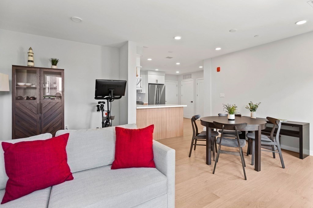 457 W Broadway, South Boston