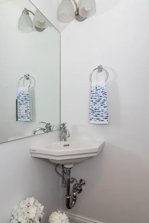 93 E Central St, Natick