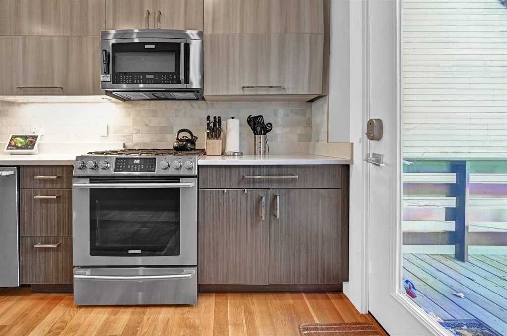 39 Gates St, South Boston