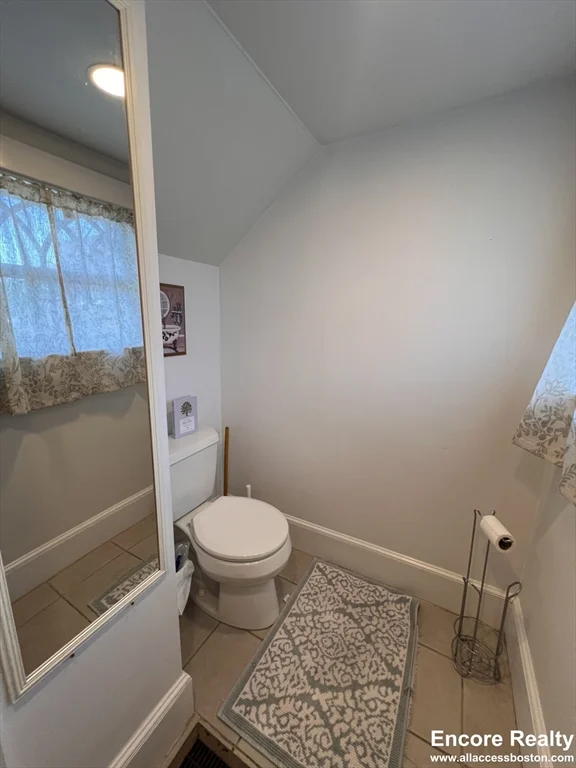 9 Kenwood St, North Brookline