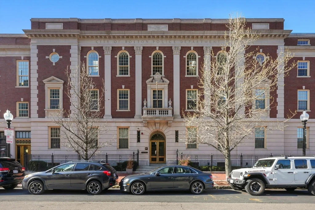 7 Warren Ave, South End