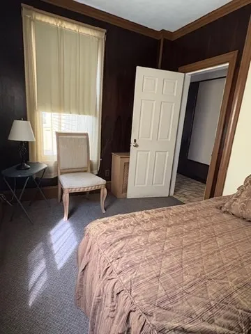 664 Washington St, Oak Square