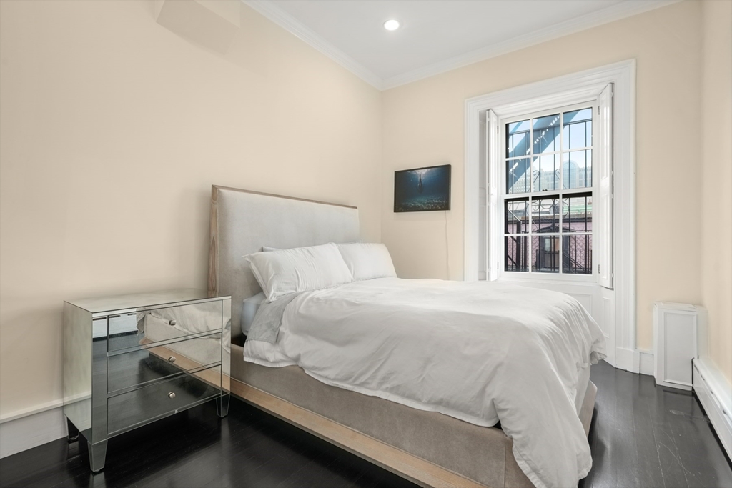 285 Clarendon St, Back Bay