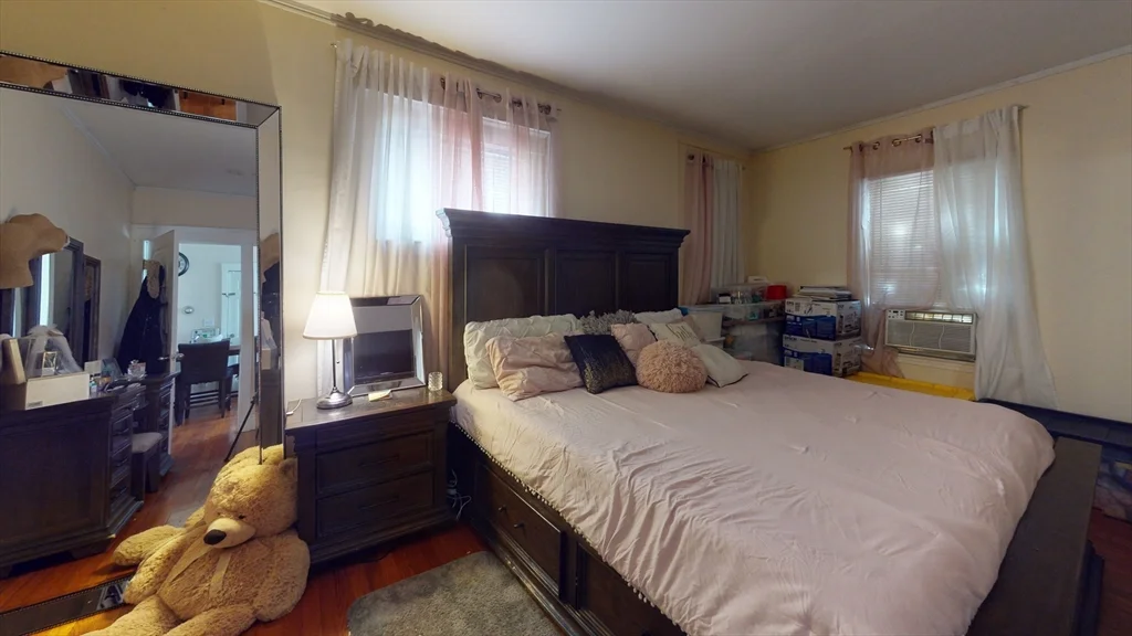 14 Davison, Hyde Park