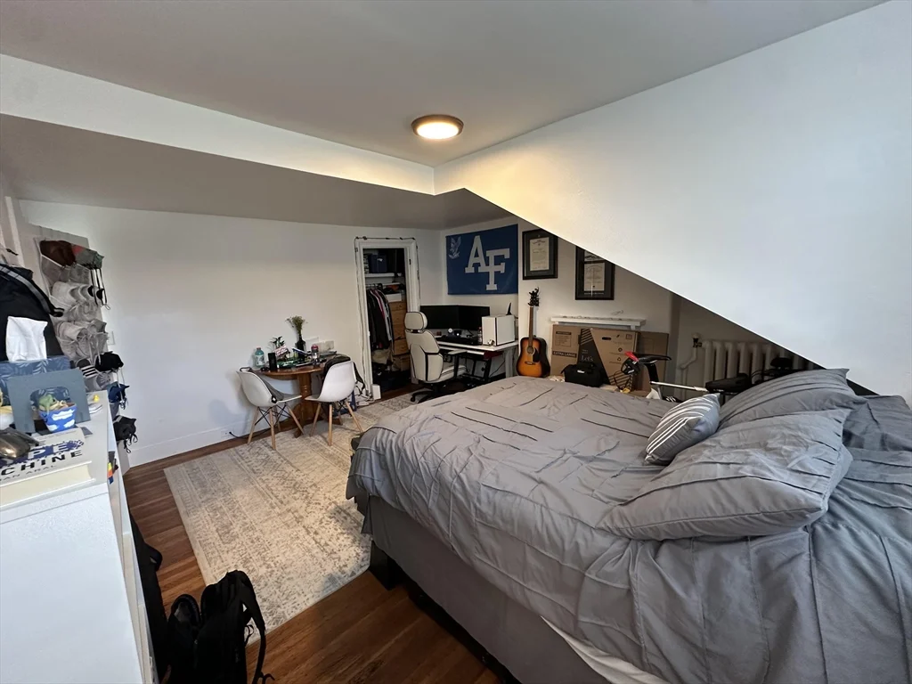 107 Charles St, Beacon Hill