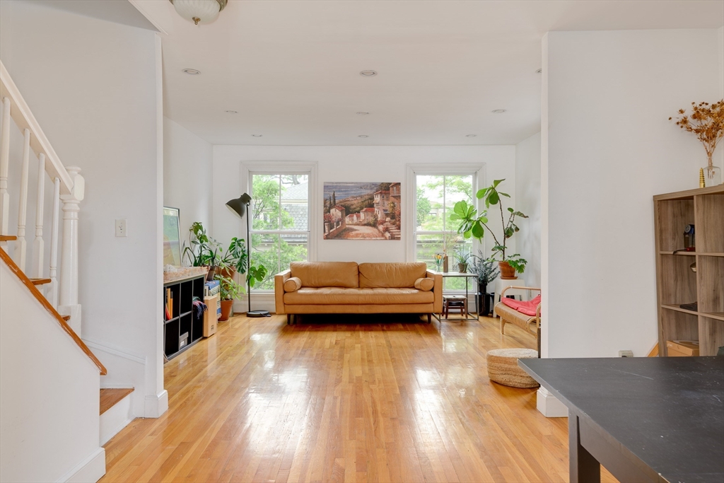 46 Bigelow St, Mid-Cambridge