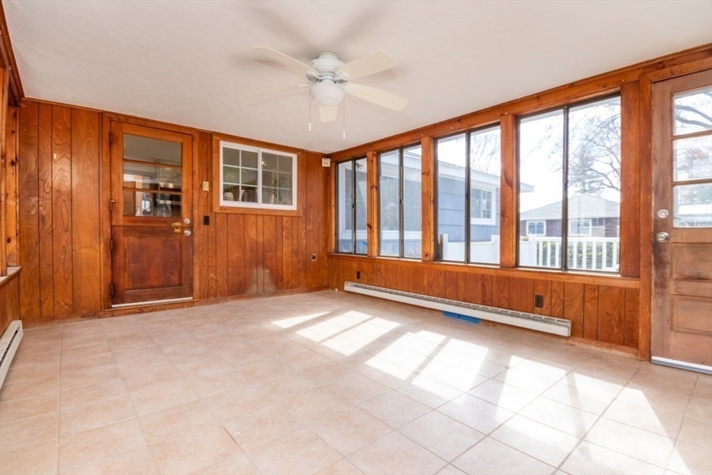 22 Livoli Rd, Framingham