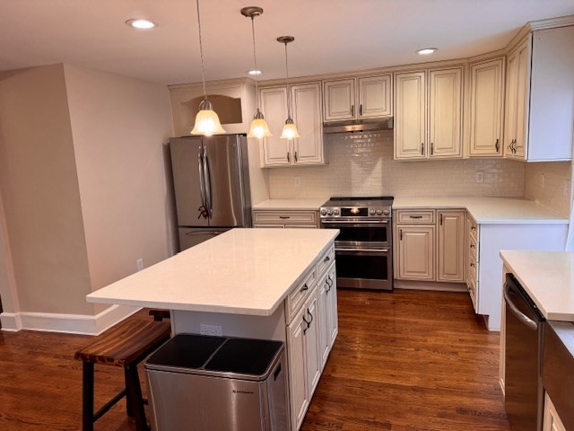 1 Howe St, Winter Hill