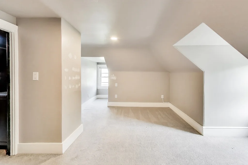 24 Clematis St, Winchester