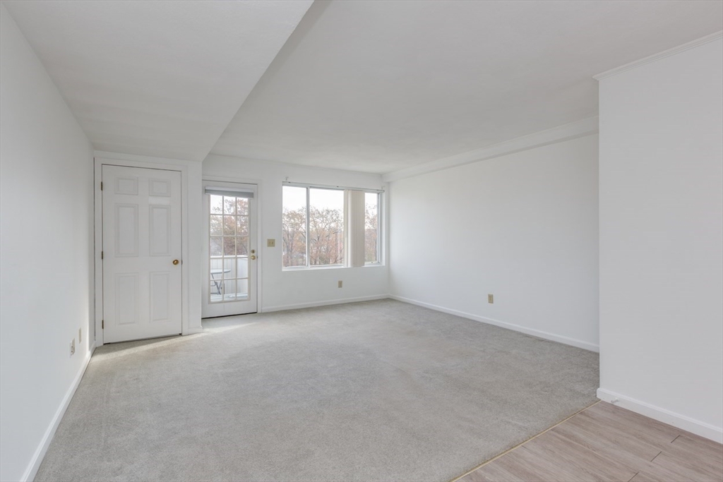 100 Merrimack Ave, Dracut